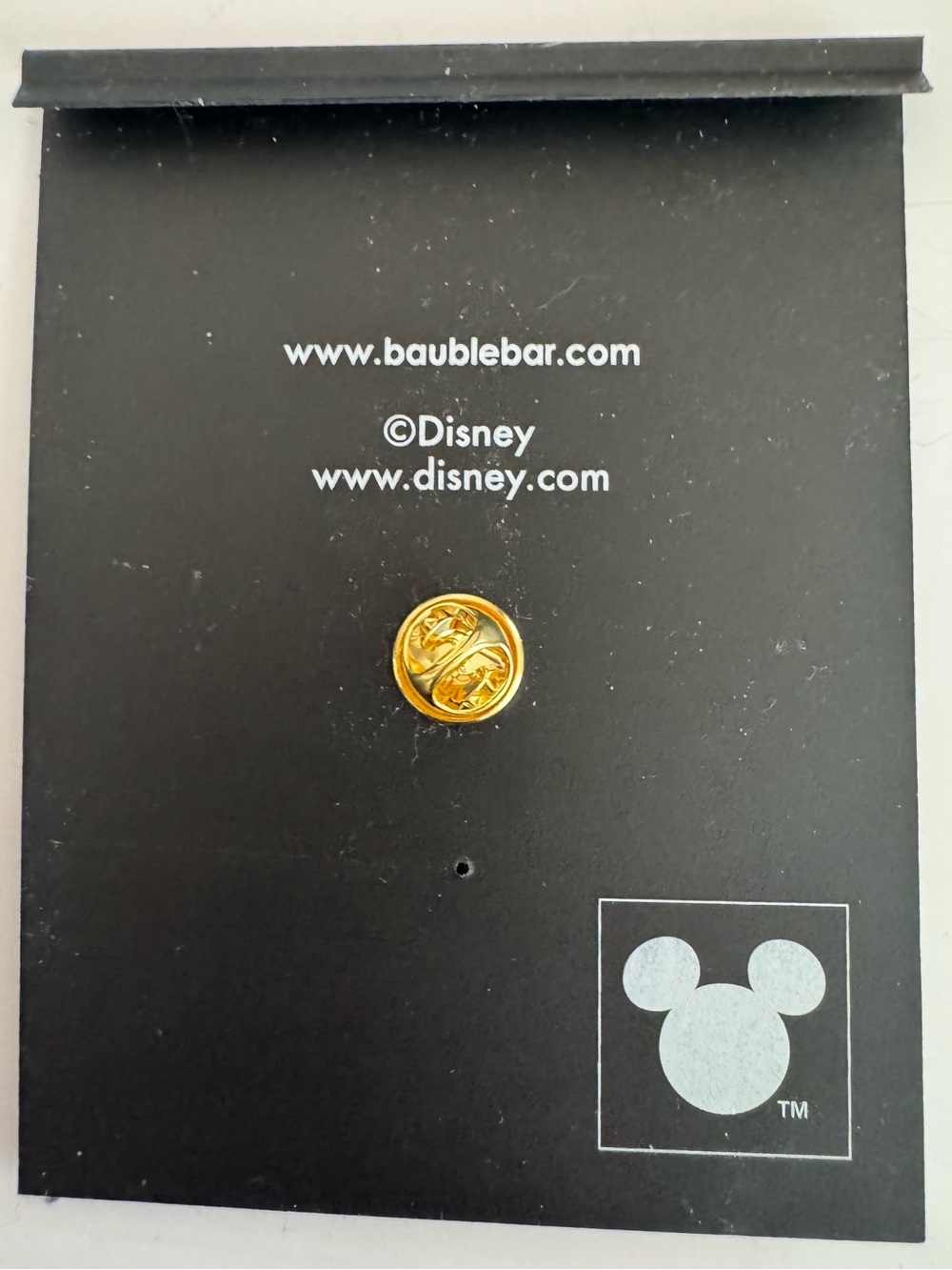 Disney x Baublebar Mickey & Friends “Happy New Year!” pin - Picture 2 of 3